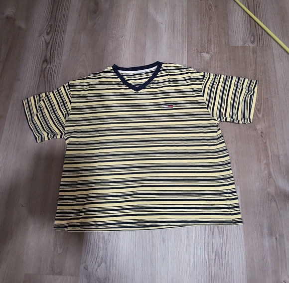 Tommy Hilfiger Yellow and Black Striped Short Sleeve Tee. Mens. XL. Vintage. - Picture 1 of 6